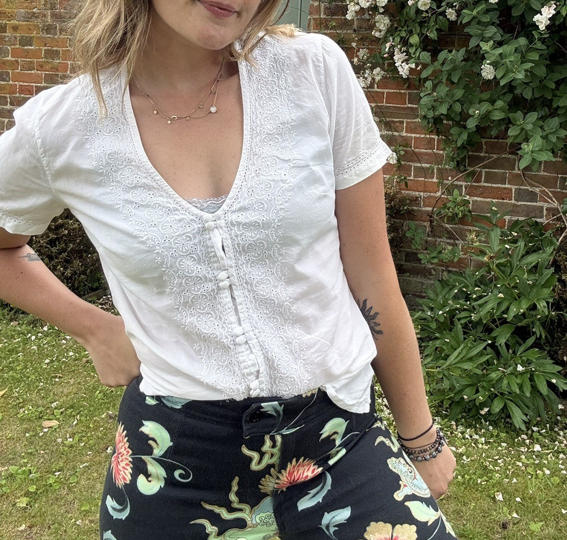 Vintage SizeS 6-10 Cream Boho Embroidered Top East