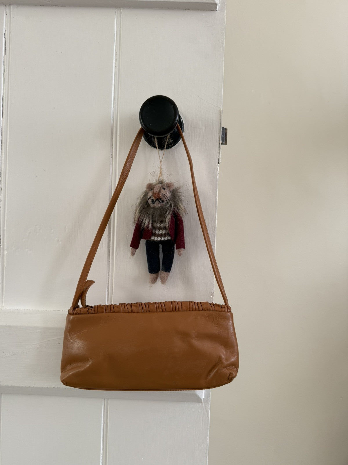 Vintage 90s Light Brown Genuine Leather Frill Mini Shoulder Bag Suzy Smith