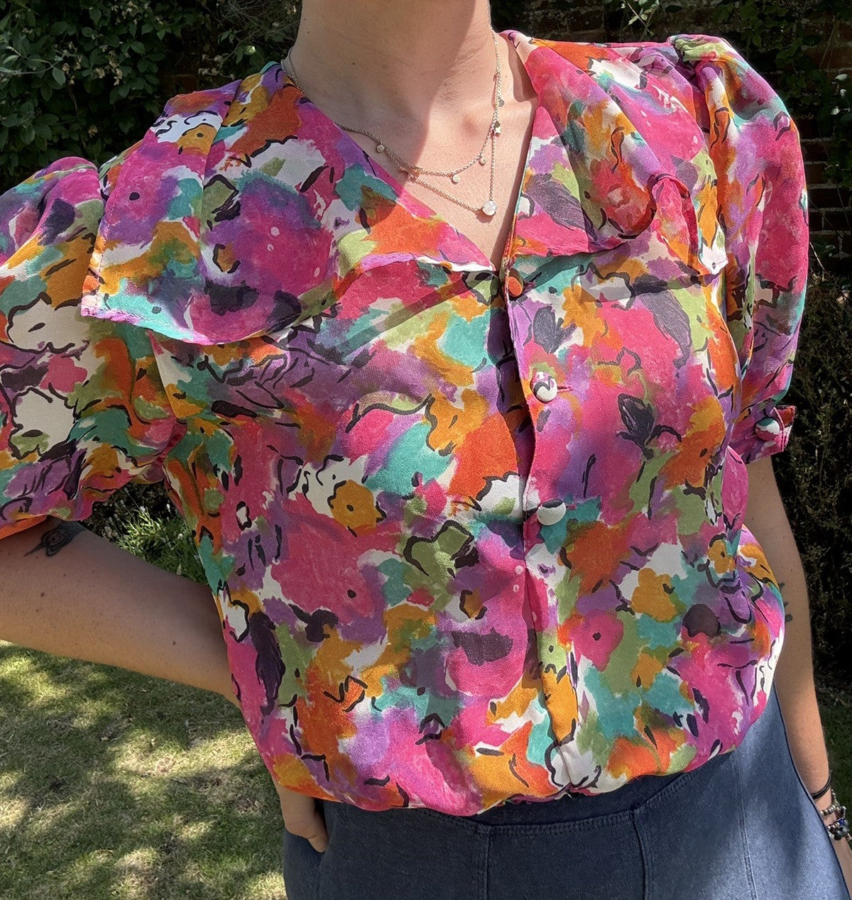 Vintage Size M 8-12 Bright Pink Floral Semi sheer Oversized Collar Blouse Top