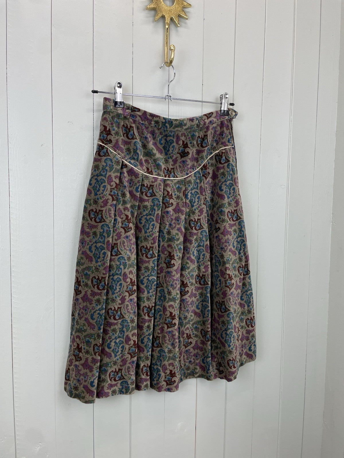 Vintage Size 8 W26 Grey Boho Cottage Needlecord Pleated Midi Skirt