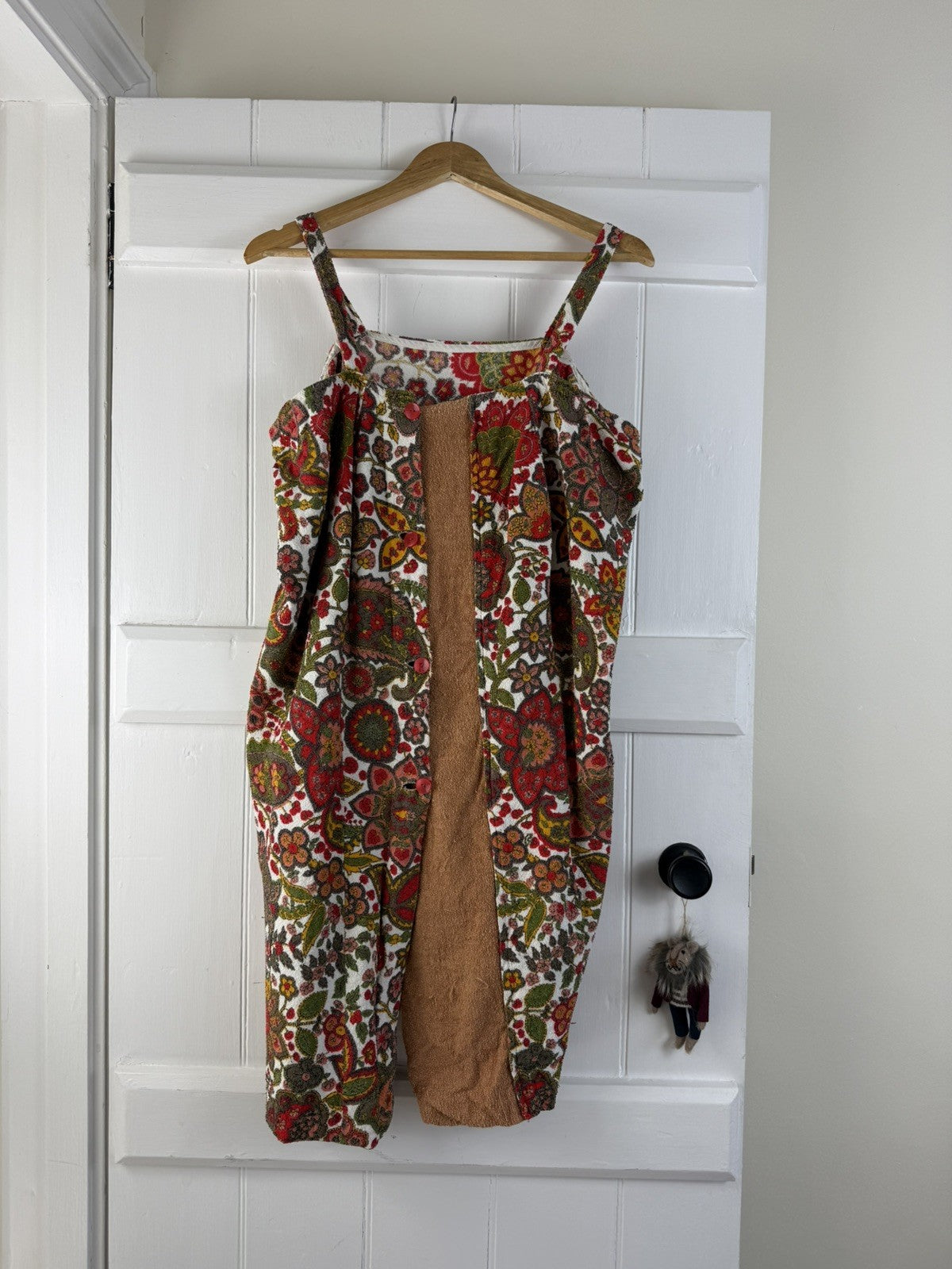 Vintage 1970s Size XL 14-16 Red Brown Boho Button Strappy Towelling Dress