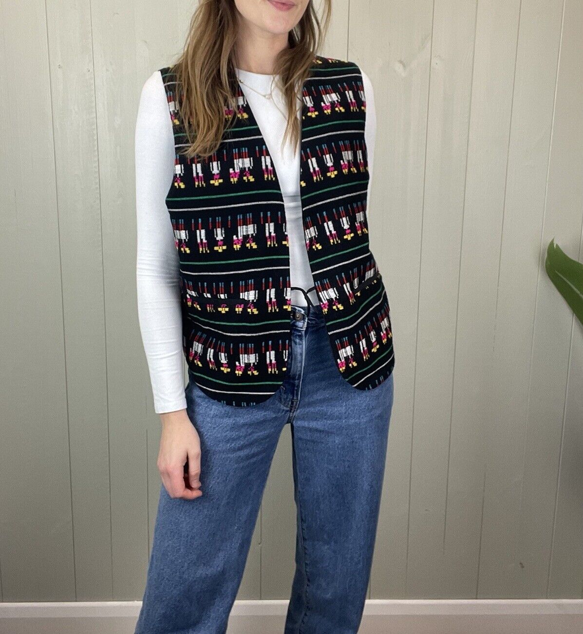 Vintage Size M 8-12 Black Multi Boho Hippy Embroidered Waistcoat