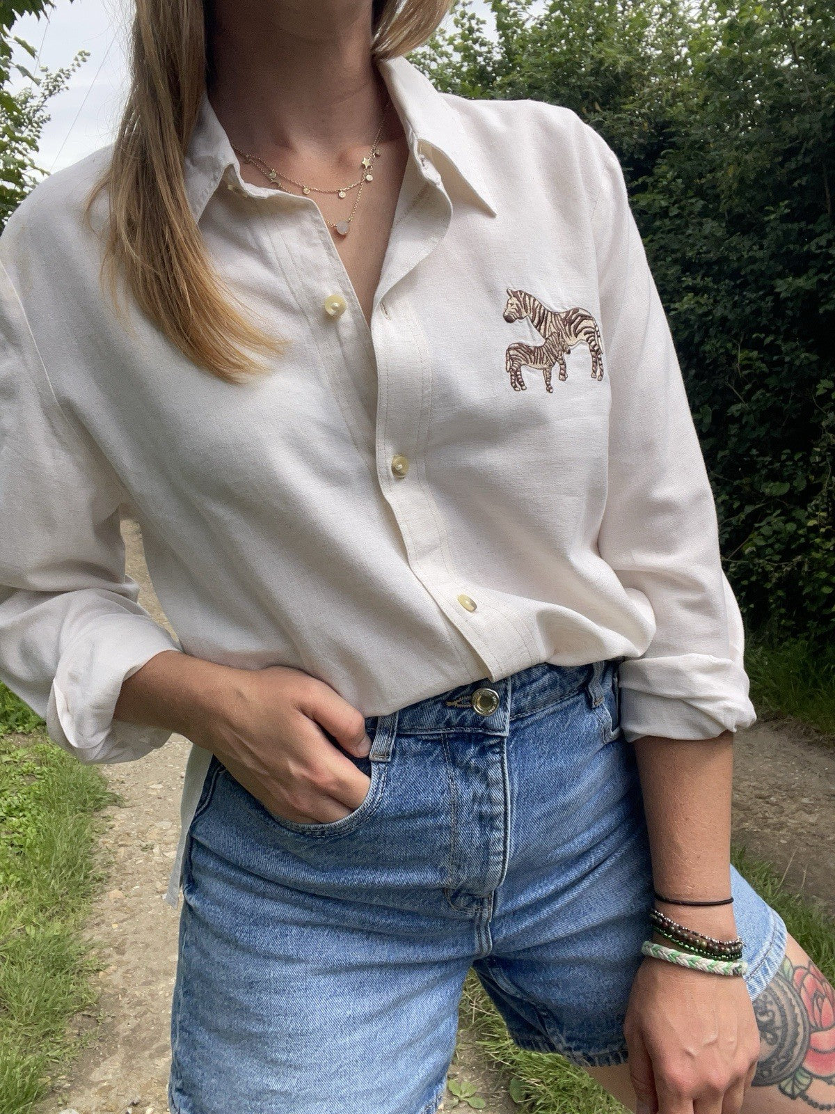 Vintage Size L 12-16 Cream Stone Zebra Embroidered Cotton Safari Shirt