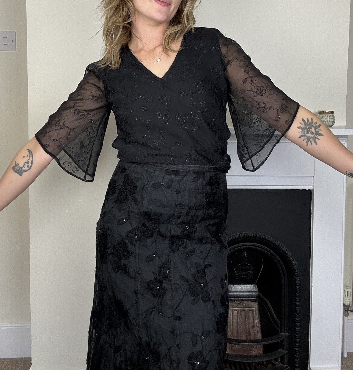 Vintage 90s Size S 8-10 Black Witchy Whimsical Flared Sleeve Top BHS