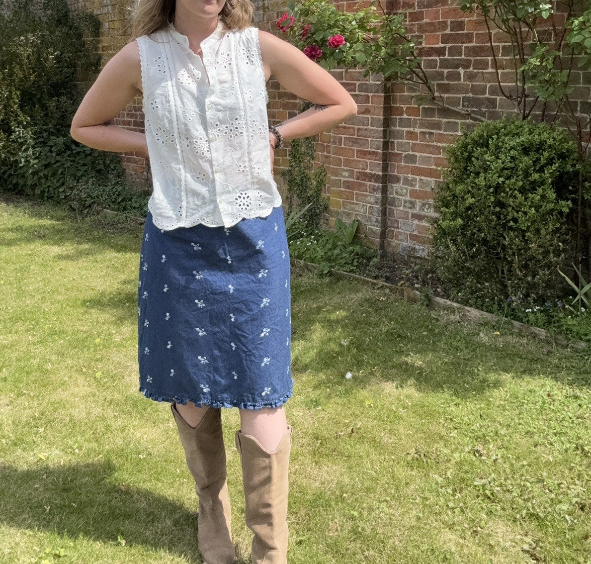 Vintage 90s Size M 10 & 12 Blue Denim Flower Embroidered Skirt New Look