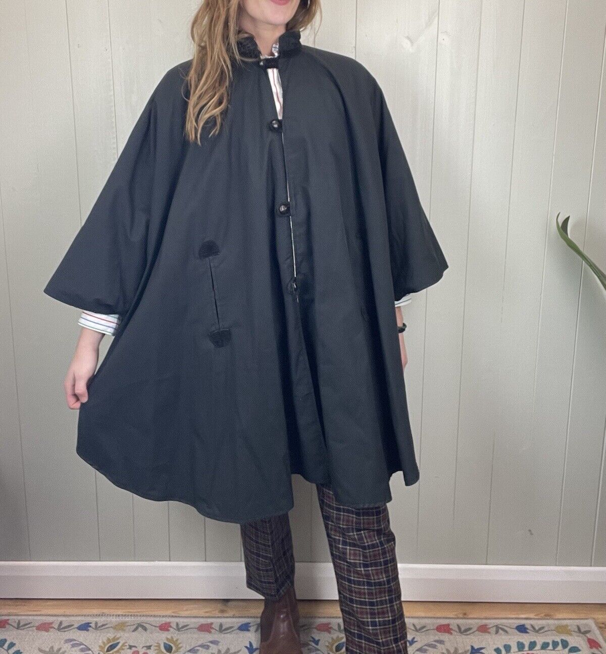 Vintage Free Size 8-24 Black Tartan Lined High Neck Cape Coat
