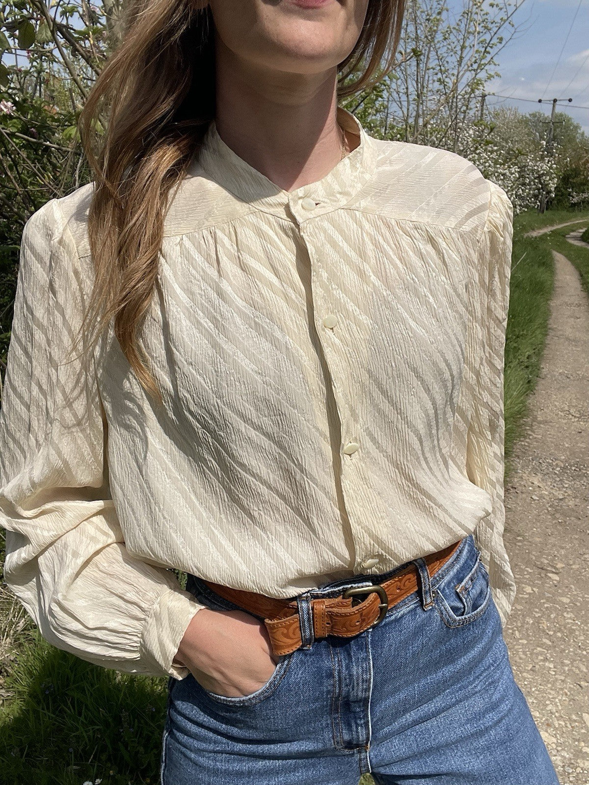 Vintage Size M 10-14 Champagne Ecru Crinkle Blouse