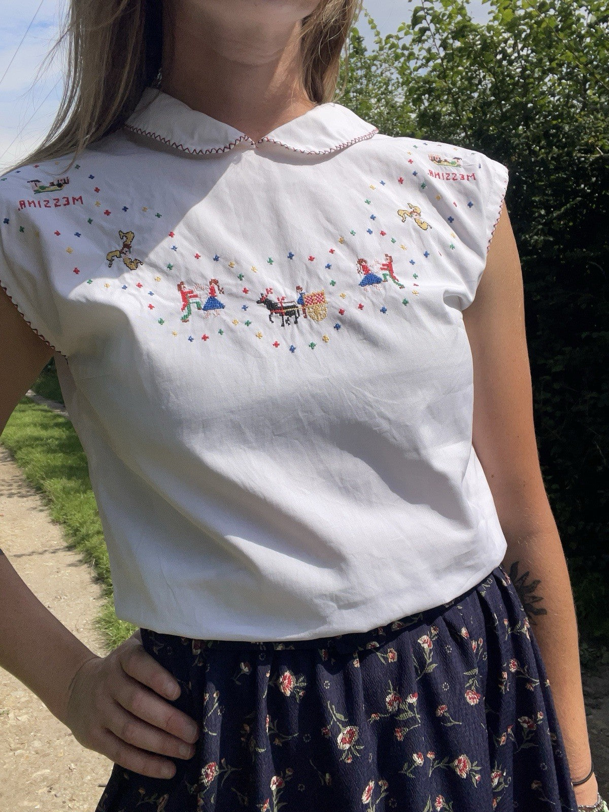 Vintage Size XS 6-8 Folk Embroidered Peasant Blouse