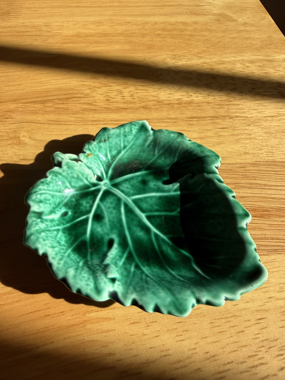 Vintage Wedgewood Etruria & Barlaston Small Green Leaf Trinket Dish