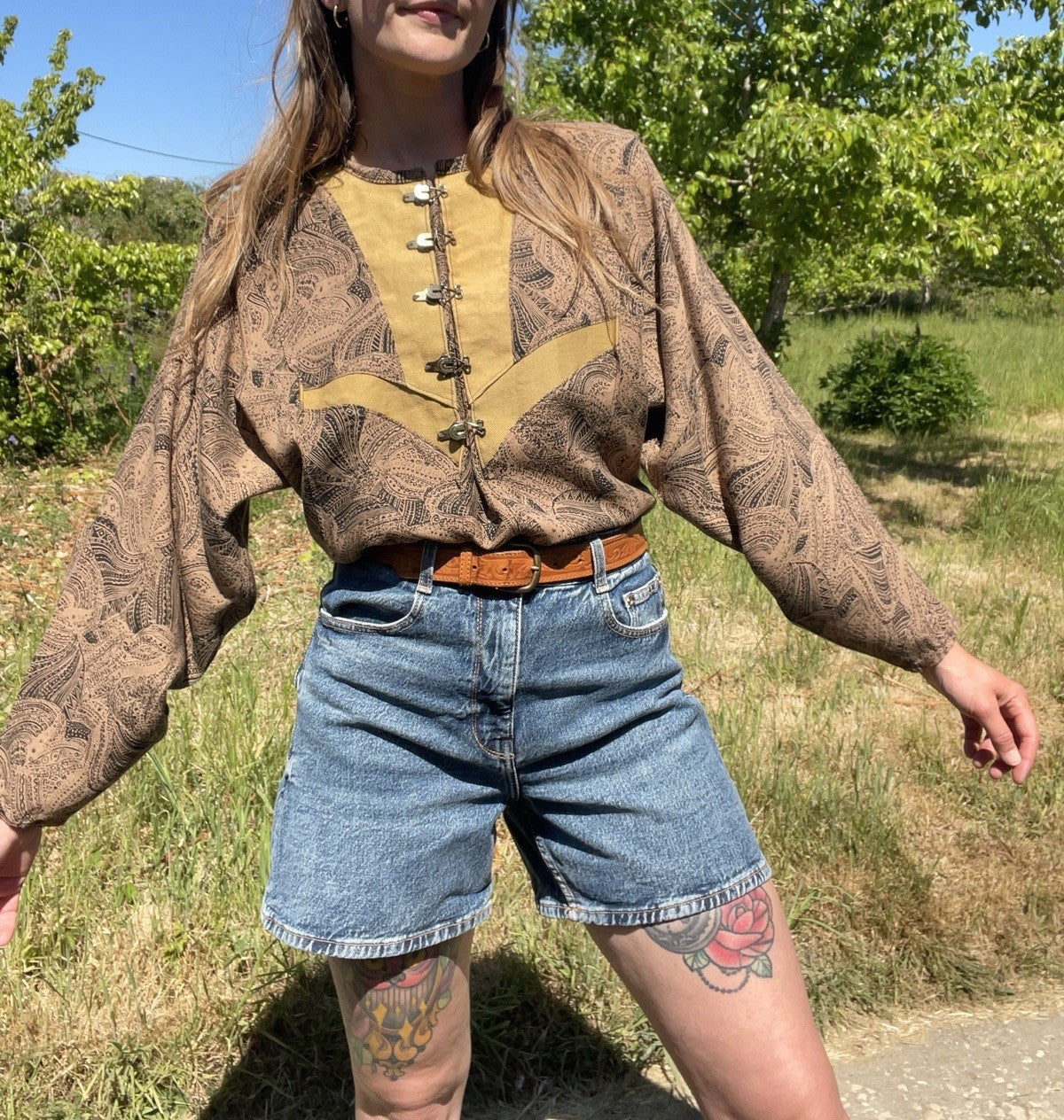 Vintage 70s Size M 10-12 Brown Boho Paisley Neck Fastening Top