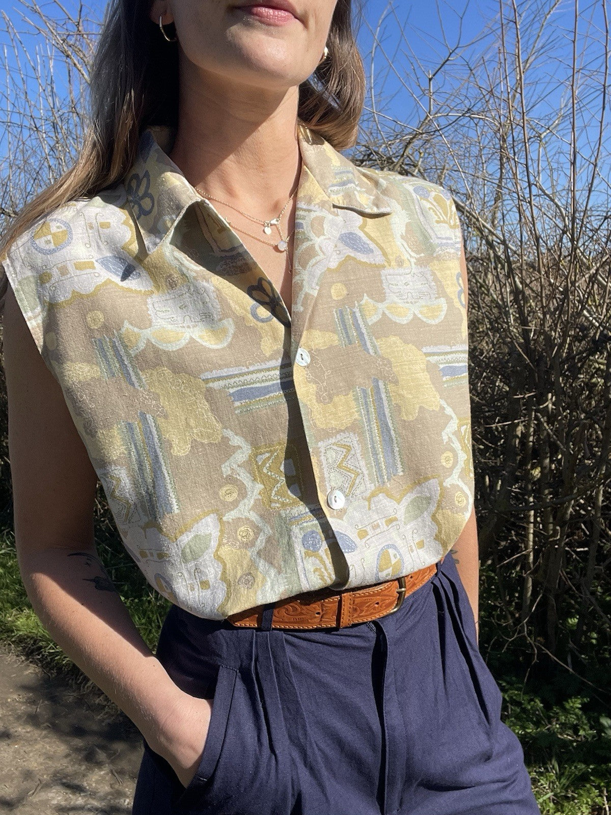 Vintage Size L 10-14 Neutral Linen Blend Patterned Sleeveless Summer Top