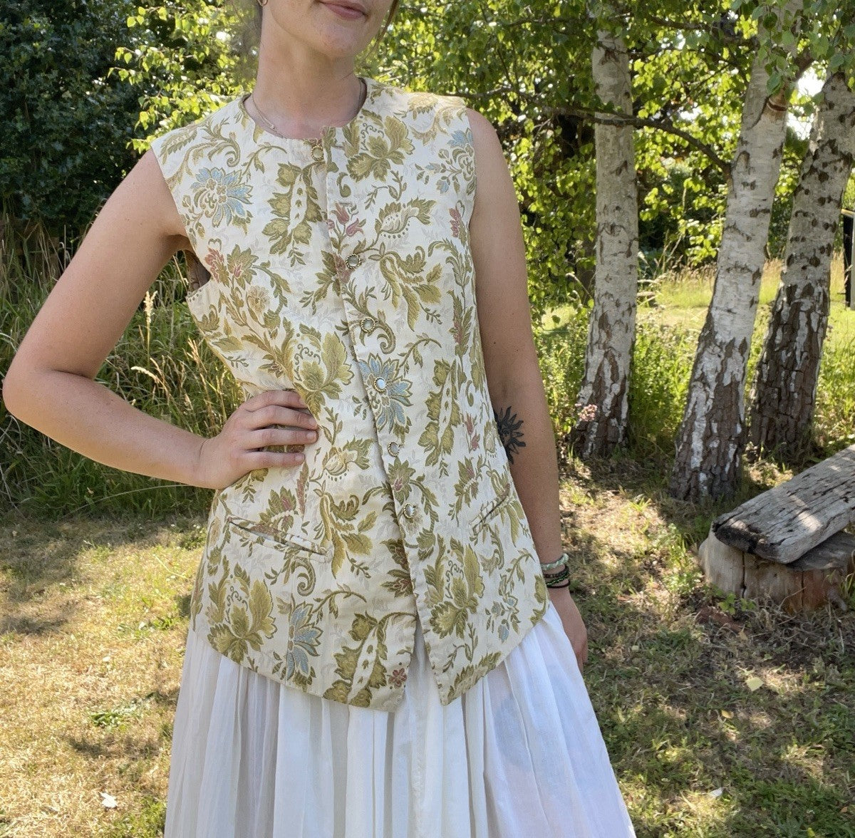 Vintage Size S 8-10 Boho Tapestry Floral Button Front Waistcoat