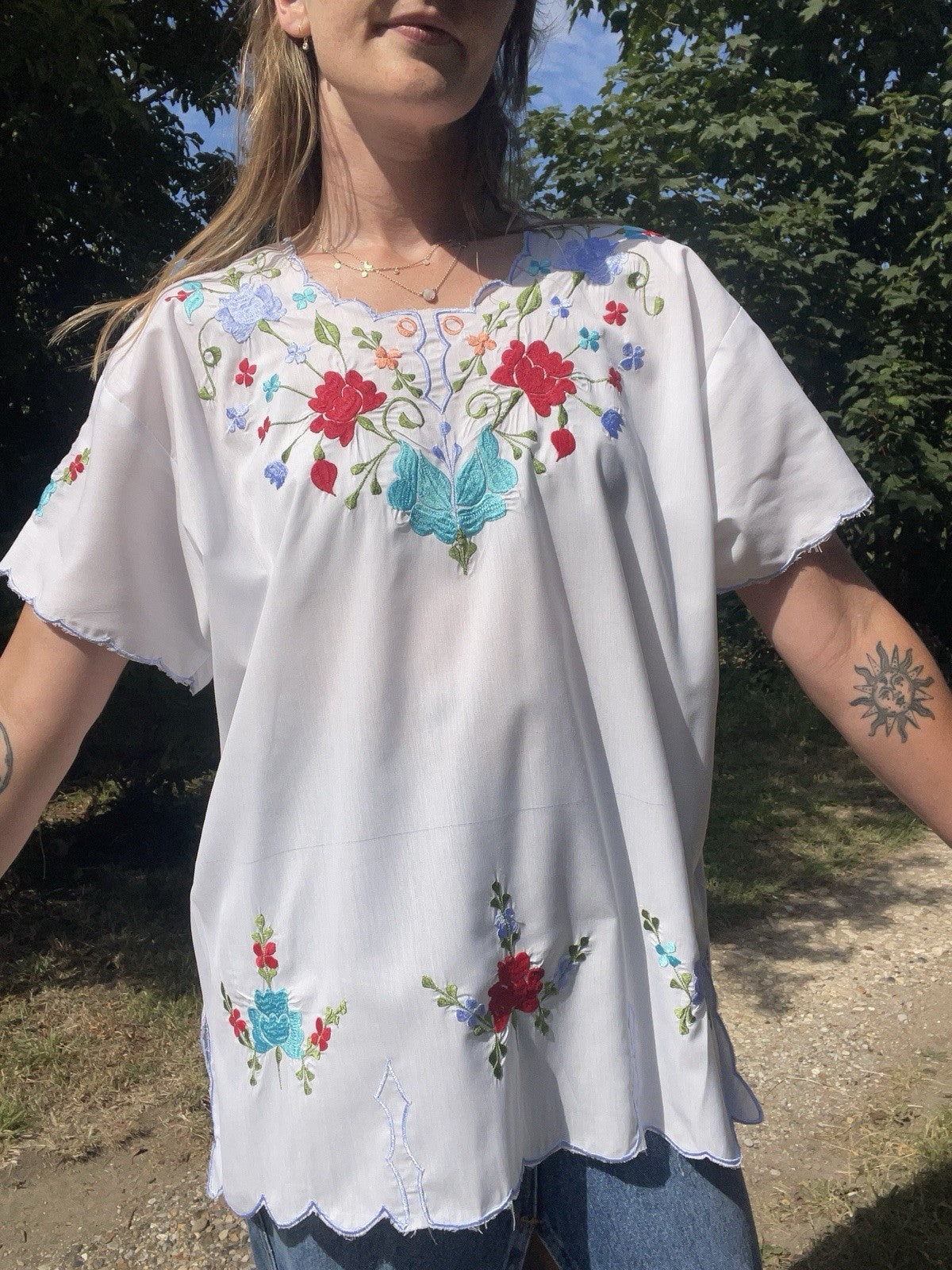 Vintage Size 3XL 16-20 Blue White Flower Embroidered Peasant Folk Blouse