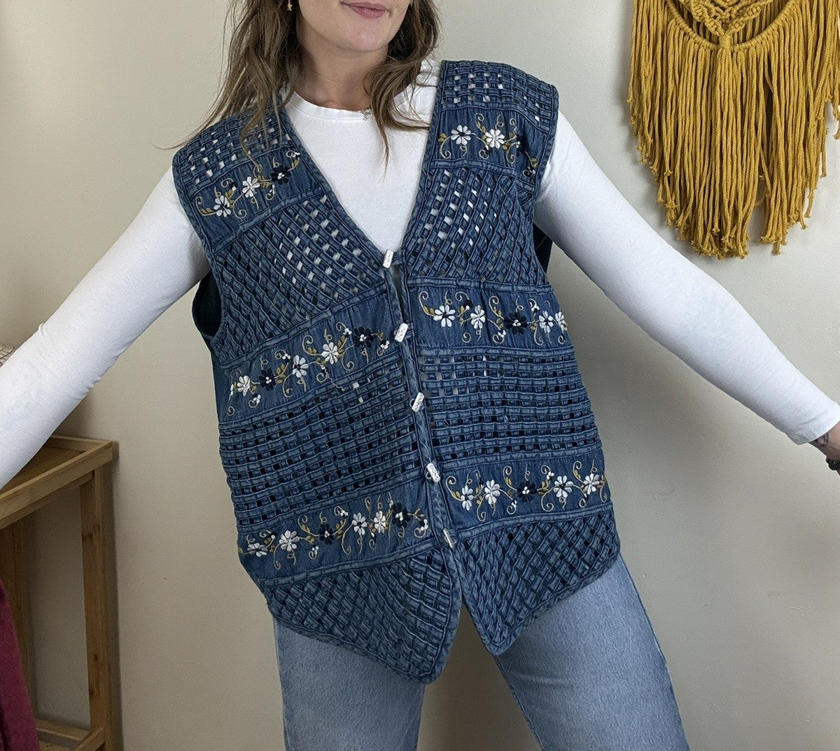 Vintage Size 2XL 16-20 Blue Flower Embroidered Denim Waistcoat