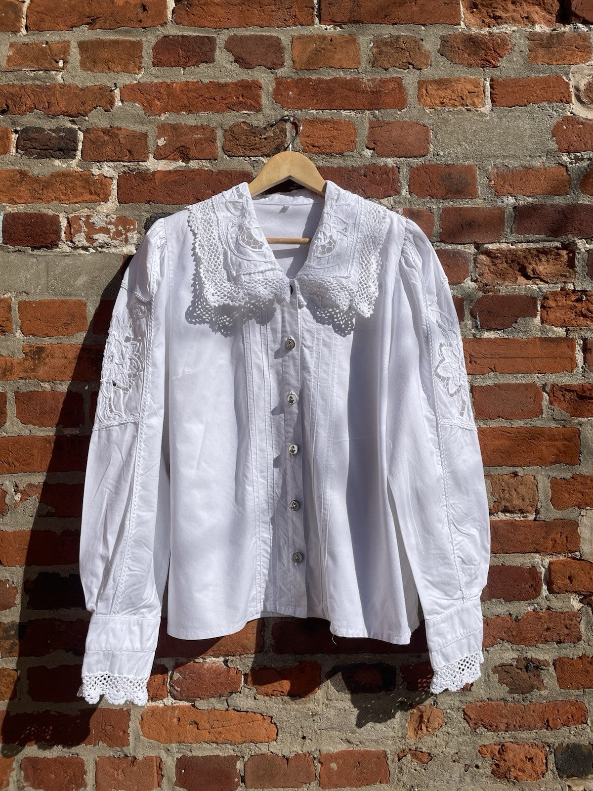 Vintage Size M 10-14 White Romantic Oversized Embroidered Collared Blouse