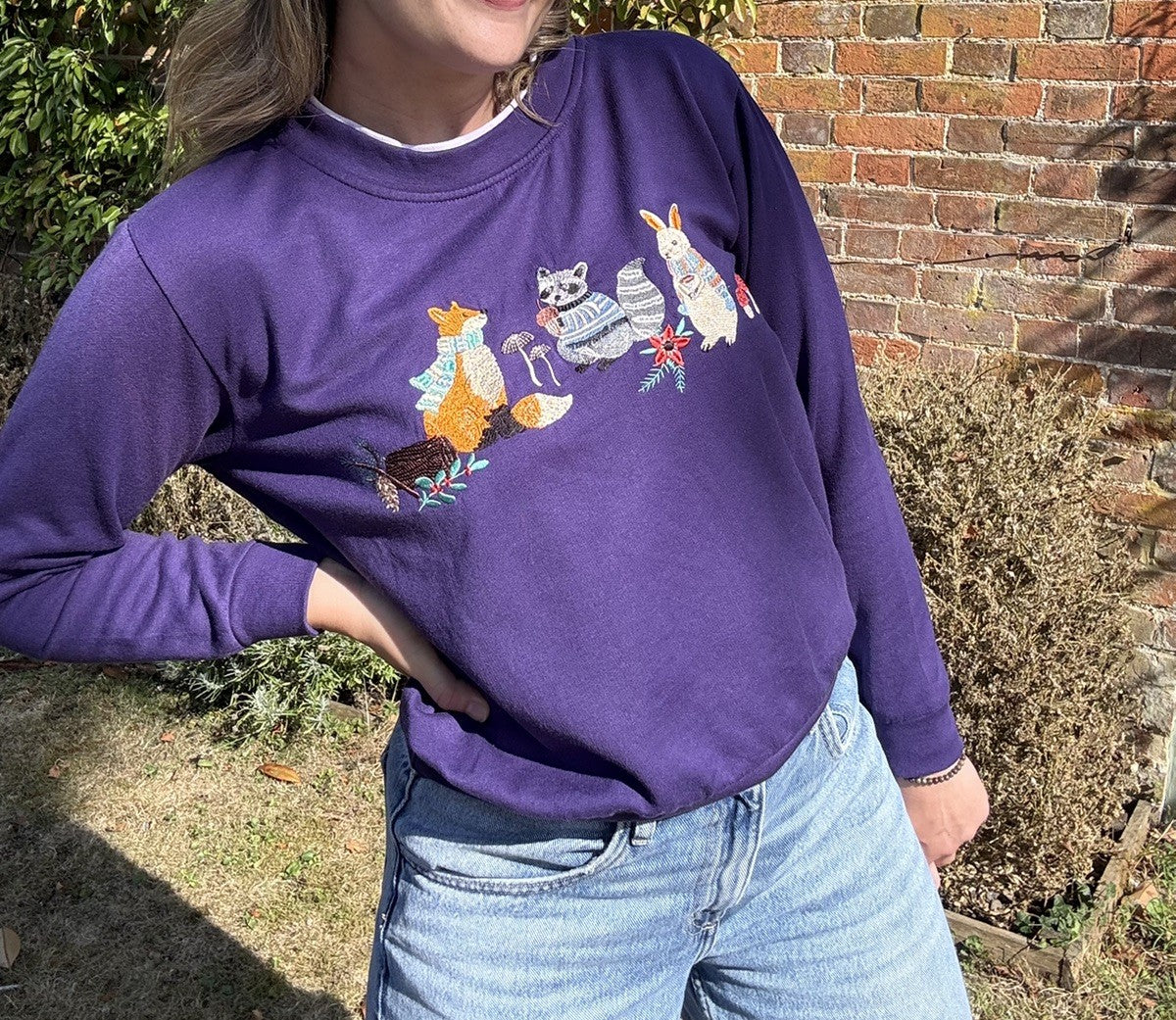 Vintage Size M 8-12 Purple Woodland Raccoon Animal Embroidered Sweatshirt Jumper
