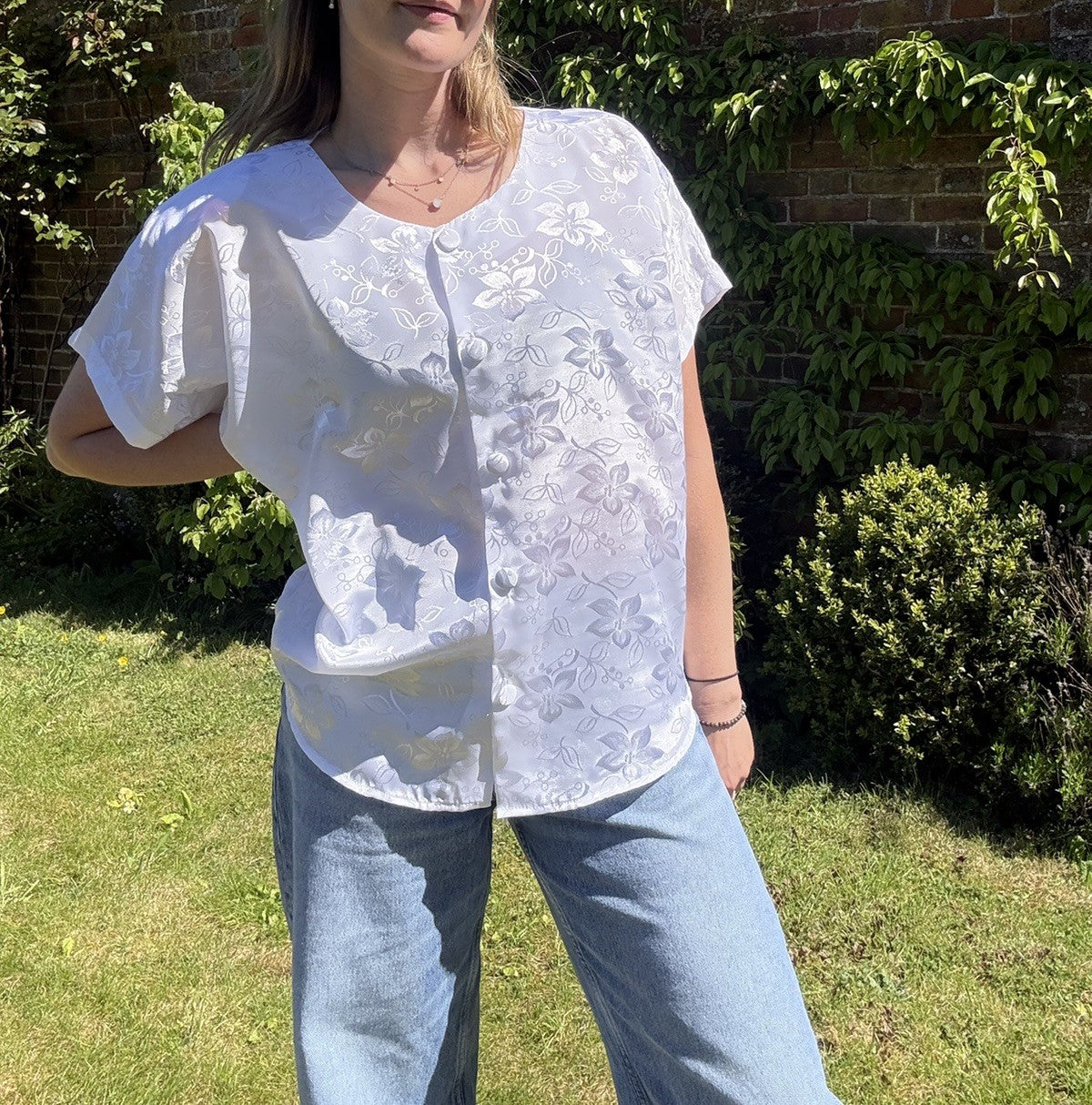 Vintage Size 2XL 16-18 White Floral Thai Silk Button Front Top Champagne Silk