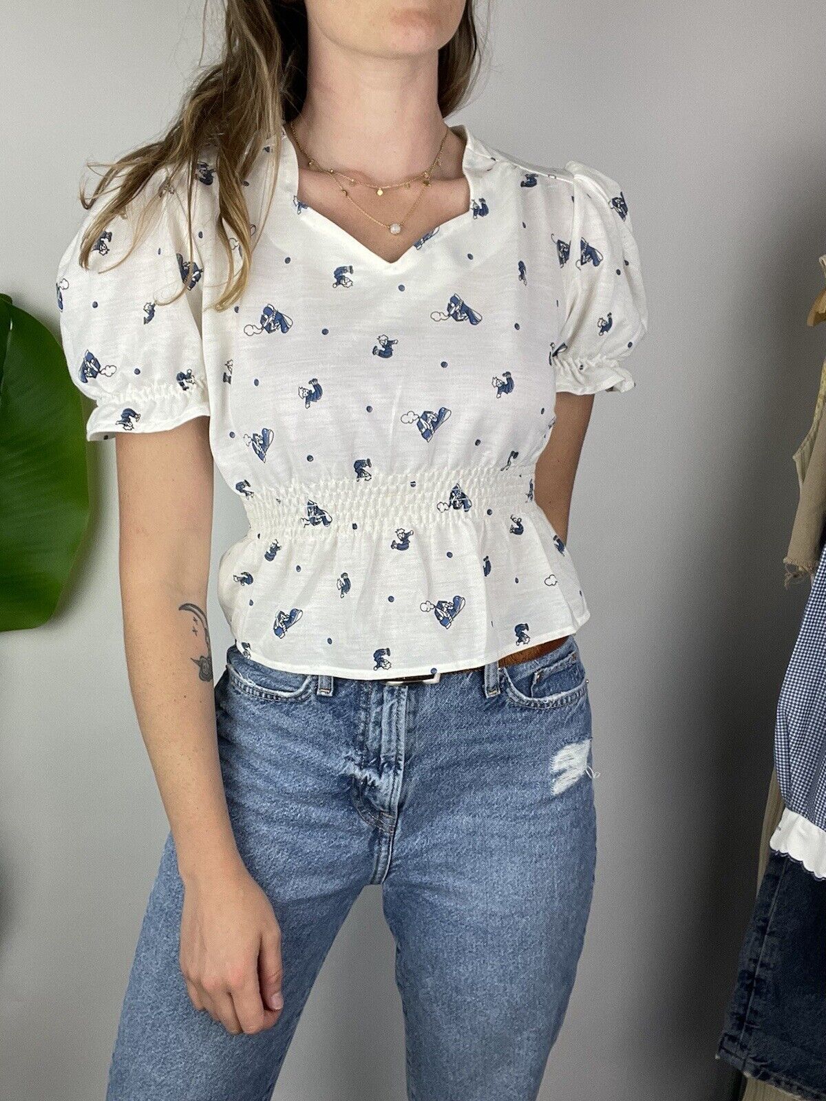 Vintage 60s Size S 6-10 White Boot Print Short Sleeve Blouse Top