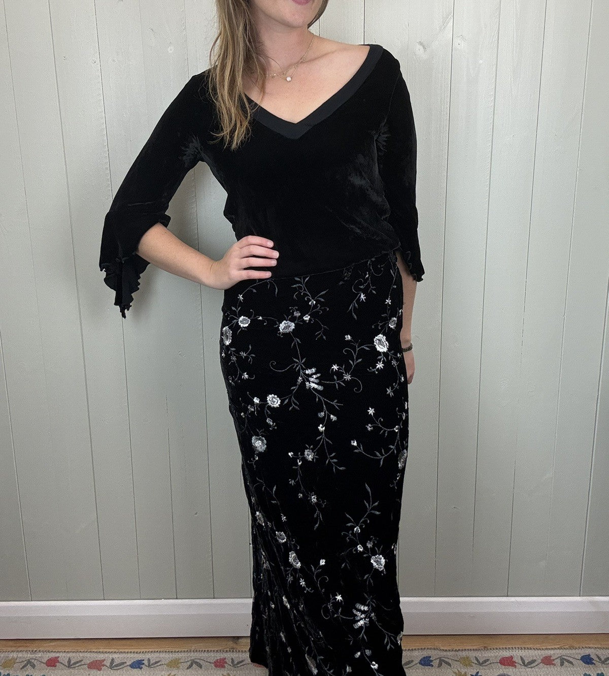 Vintage Size S 6-10 Black Velvet Flared Sleeve Whimsical Witchy Top Harrison