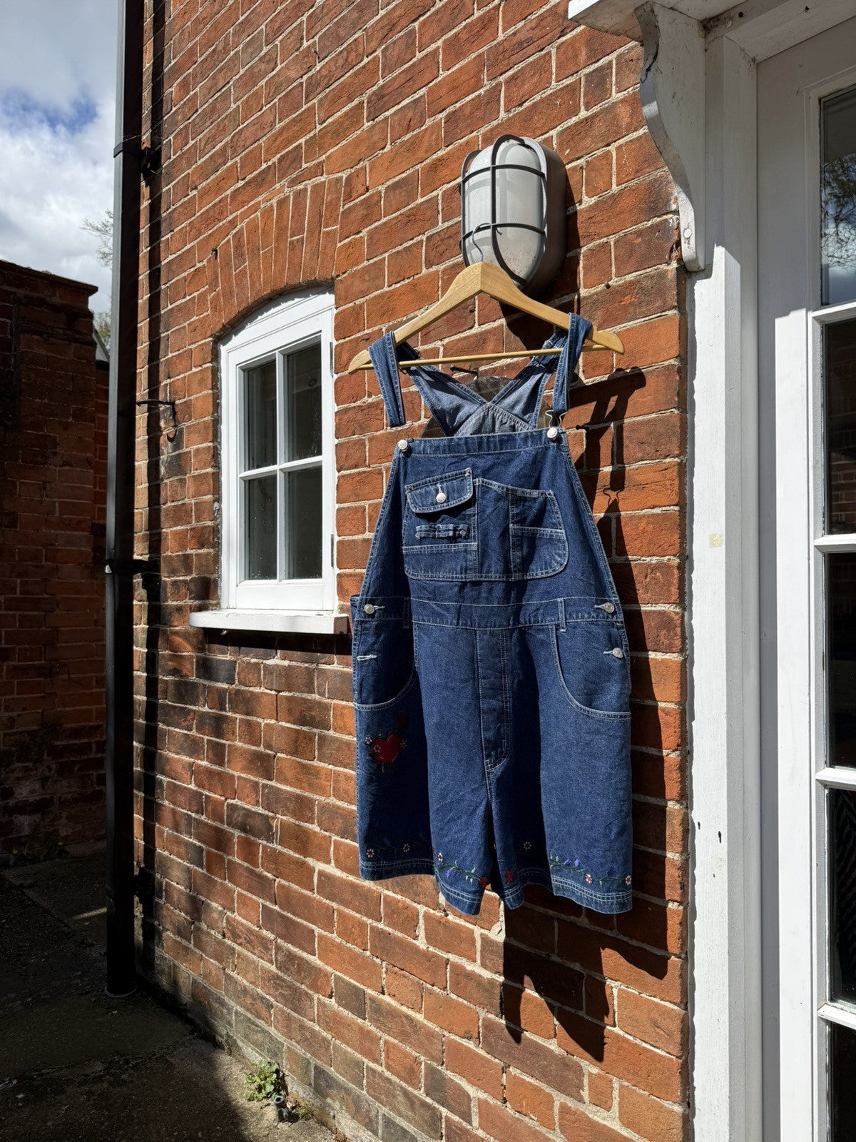 Vintage 90s Size XL 16-18/20 Blue Flower Embroidered Dungaree Shorts