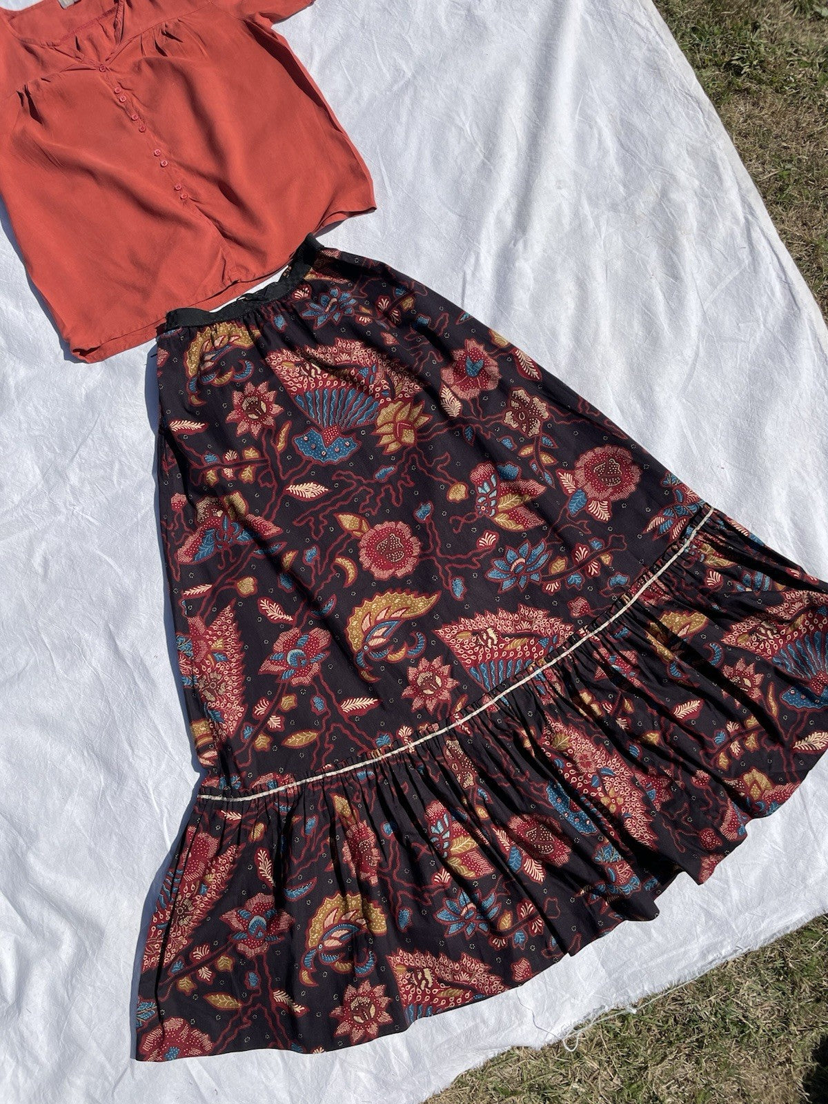 Vintage 70s Size S 6-10 Black Boho Frill Hem Midi Maxi Skirt