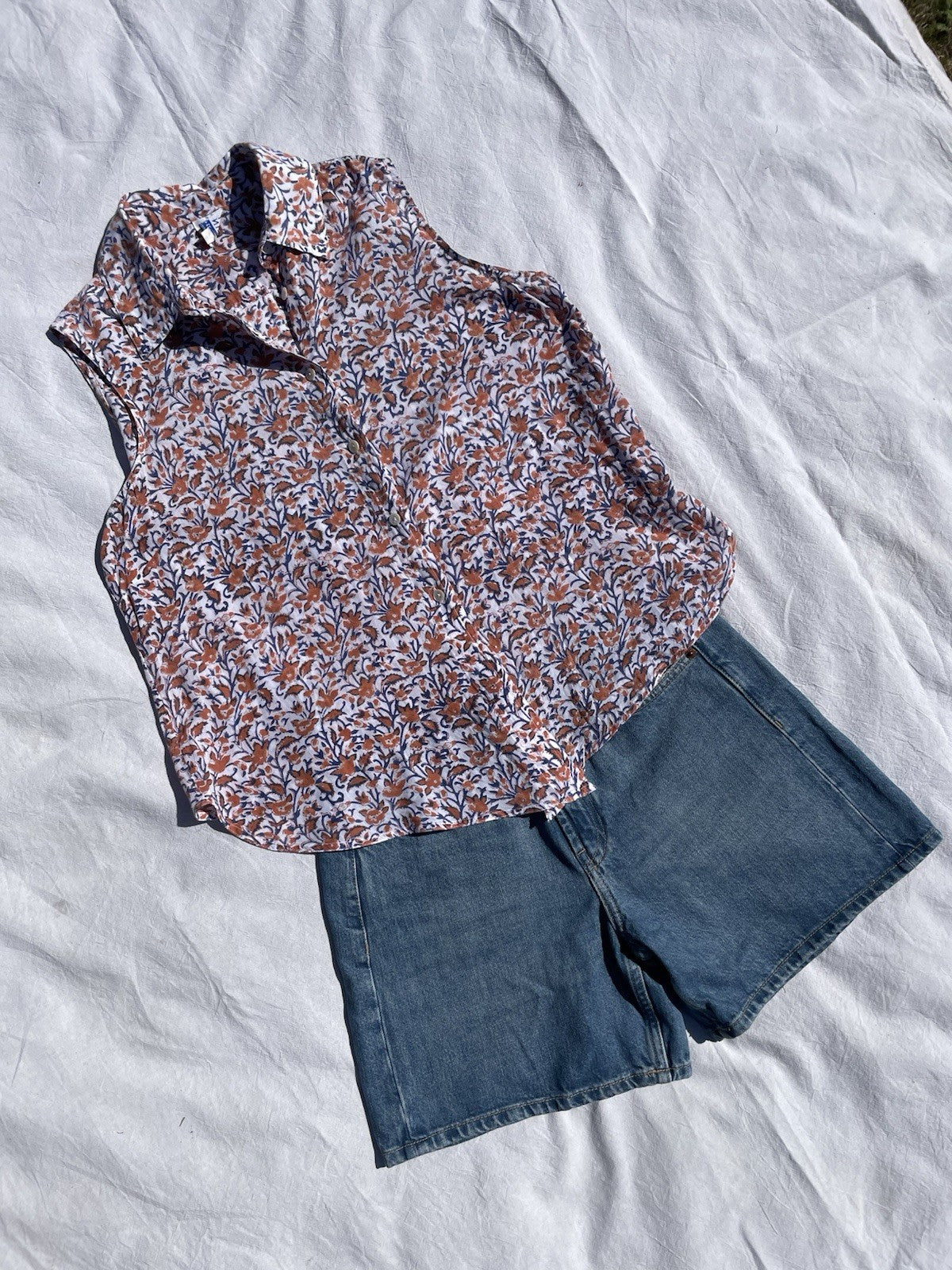 Vintage Size M 8-12 Blue Block Print Sleeveless Shirt Blouse Penny Plain