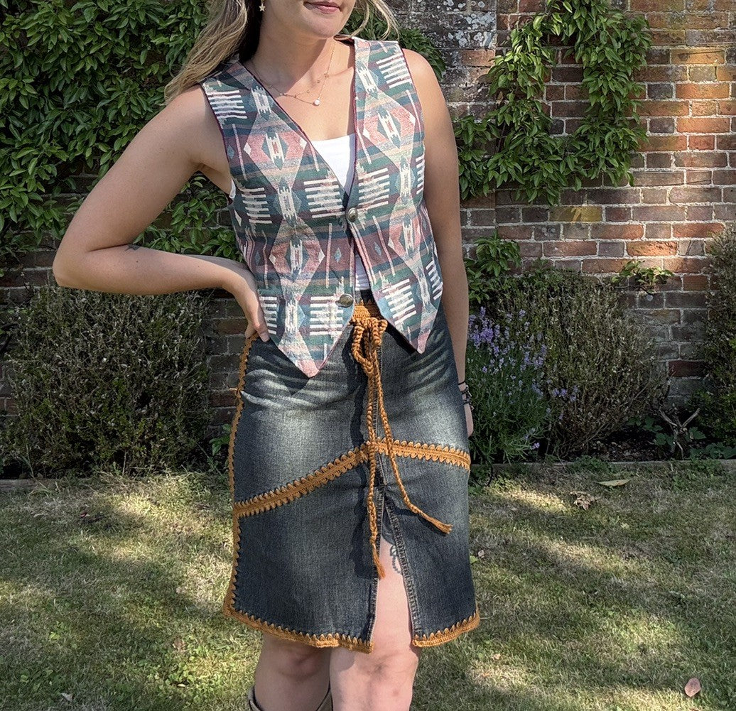 Vintage Size M 10-12 Boho Western Crochet Embroidered Midi Denim Skirt Jordache