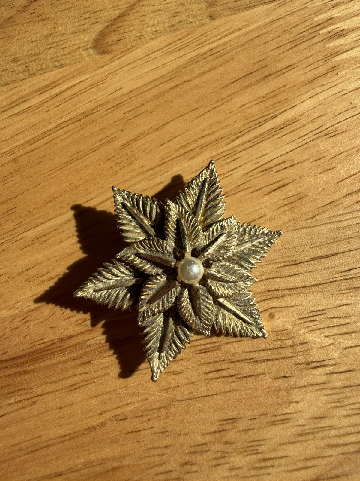 Vintage Gold Tone Star Flower Faux Pearl Brooch