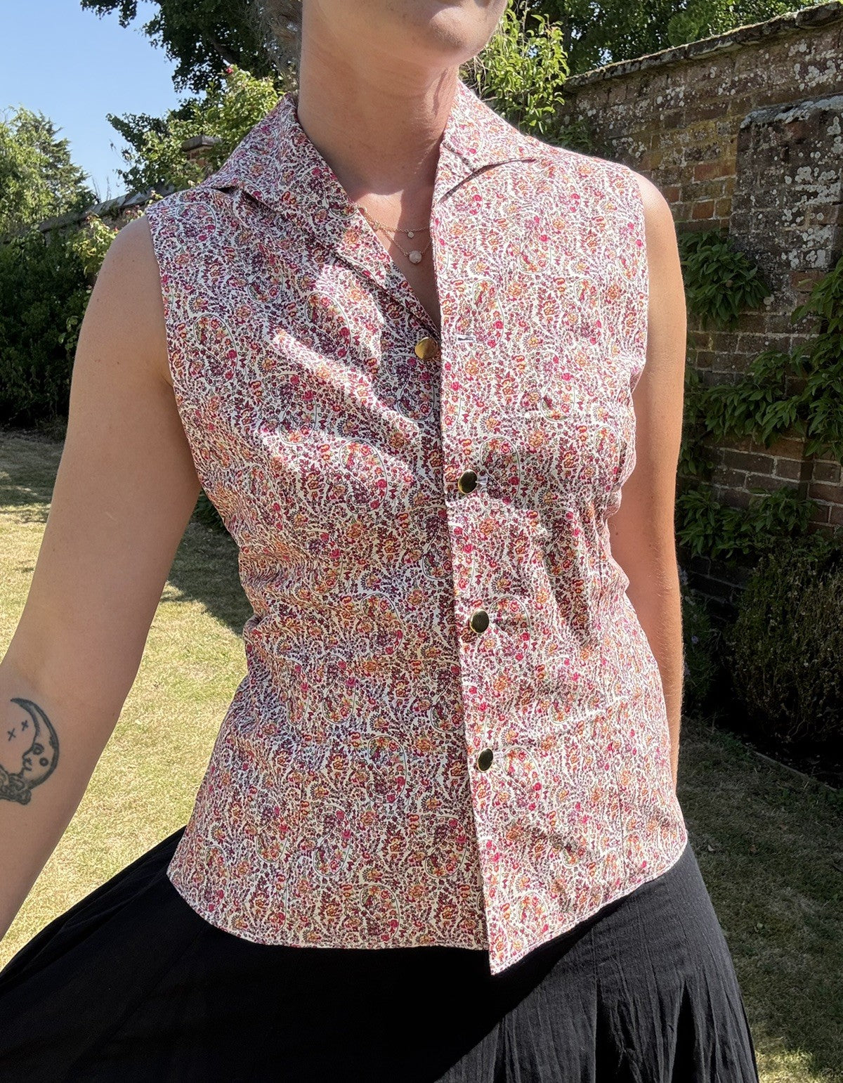 Vintage Size S 8 Handmade Boho Cottage Floral Sleeveless Shirt Top