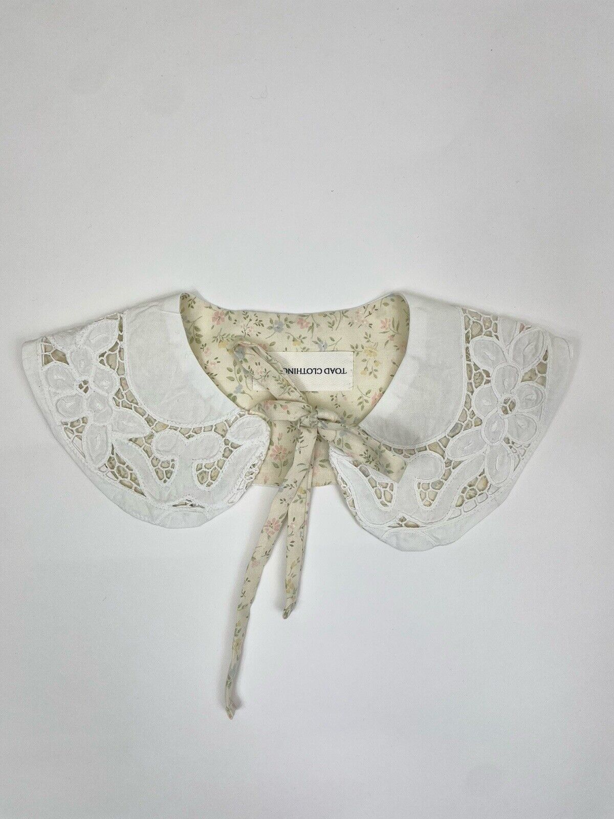 Handmade White Cotton Lace Detachable Peter Pan Collar