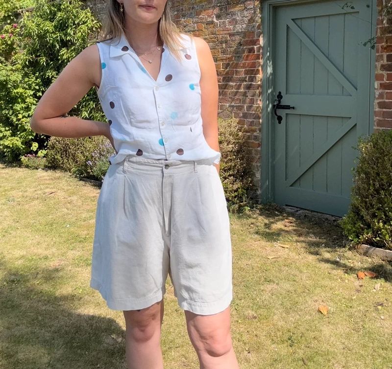 Vintage size M 10-12 cream stone linen cotton blend high waisted shorts St Michael