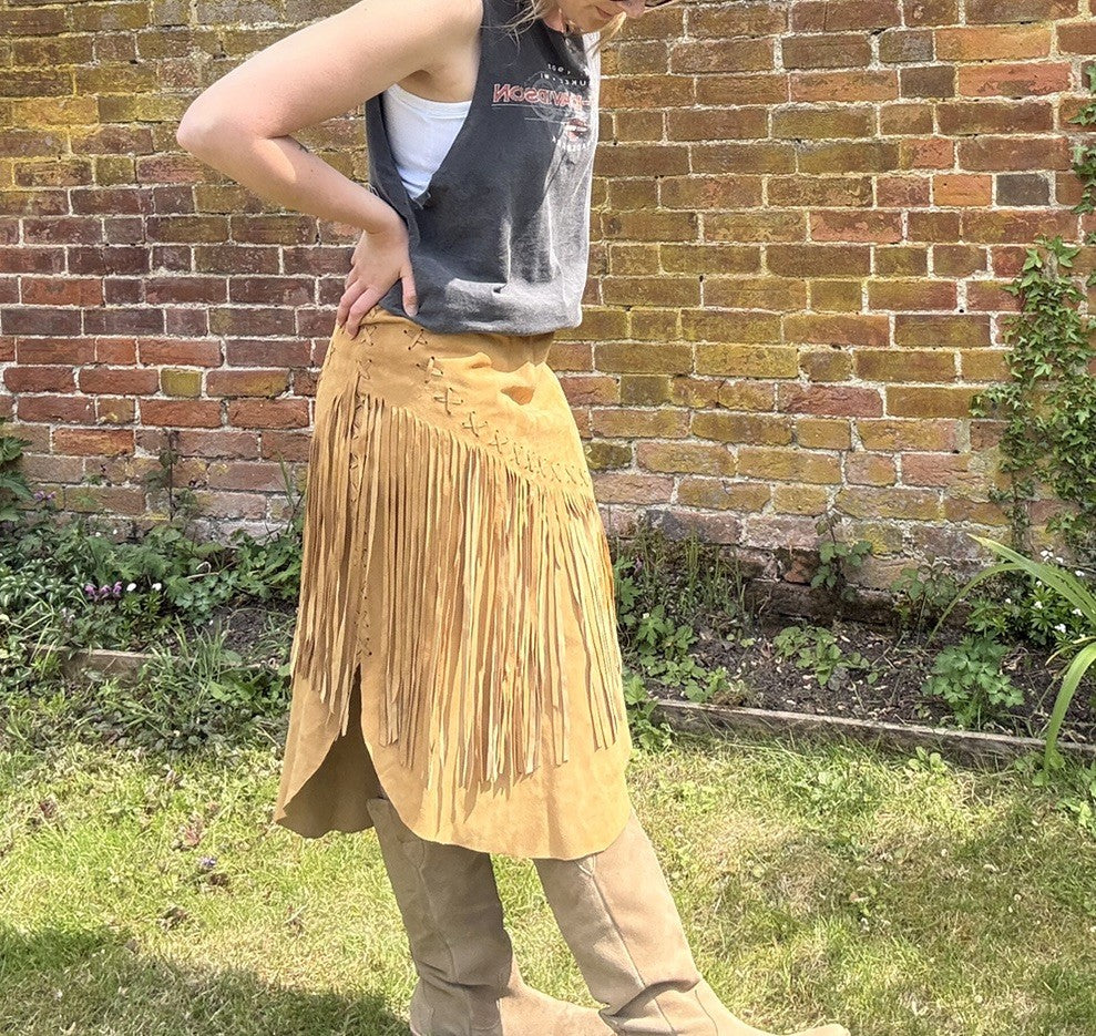 Vintage Size 8 W27 Tan Boho Western Fringed Suede Midi Skirt