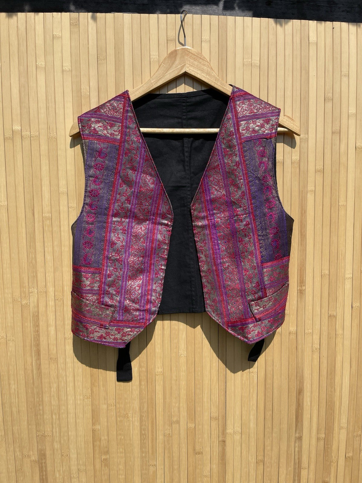 Vintage Size S 6-10 Pink Purple Boho Hippy Embroidered Waistcoat