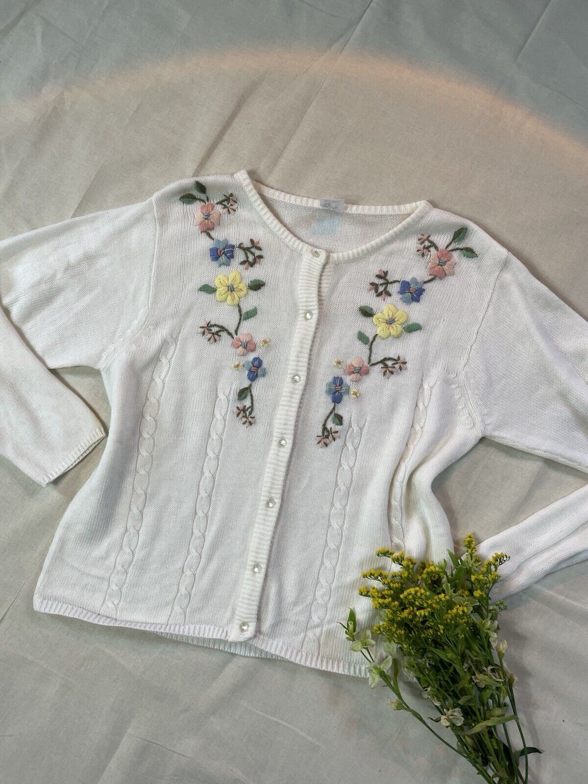 Vintage Size XL 12-14 White Spring Floral Embroidered Knit Cardigan