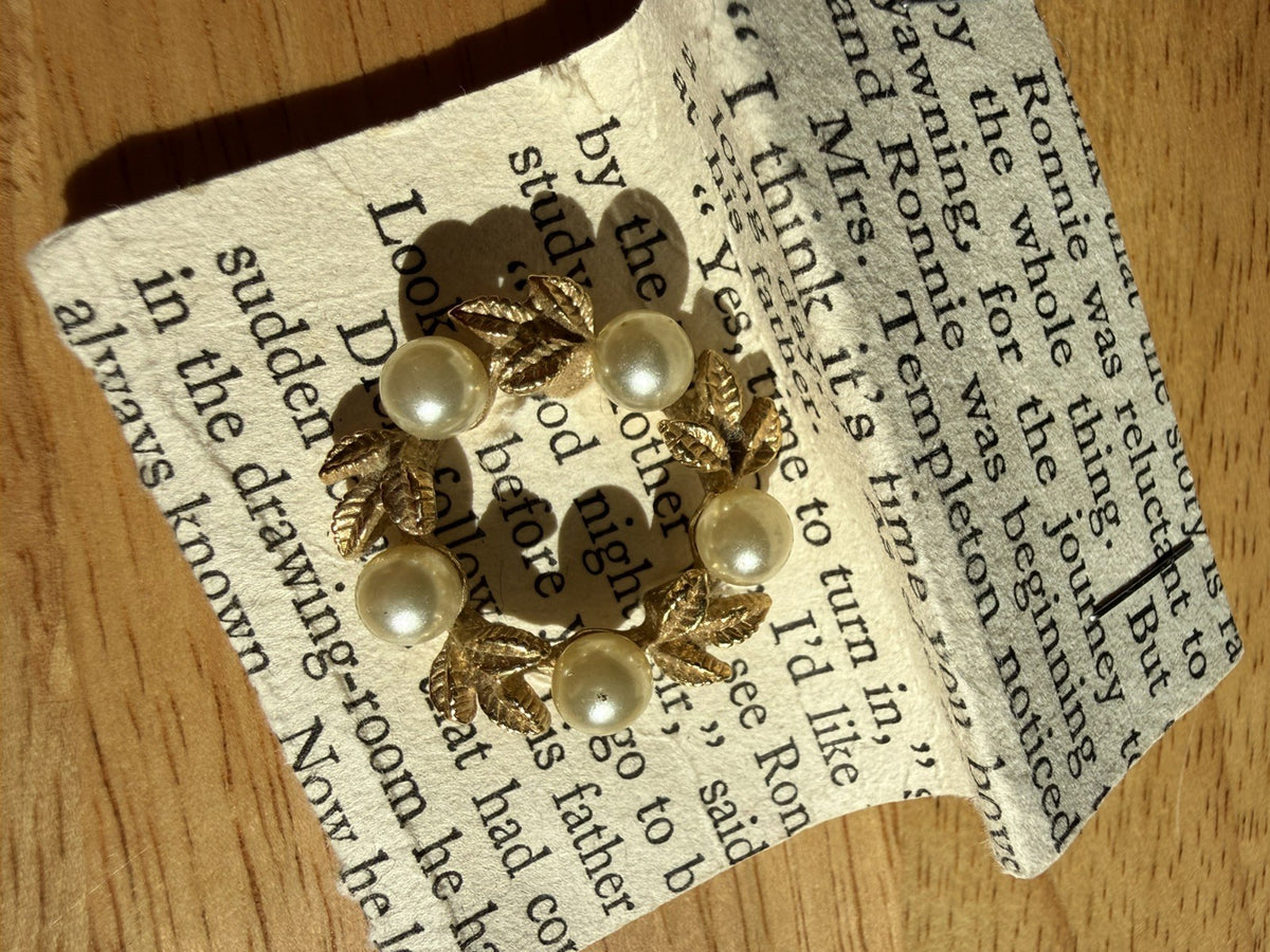Vintage Gold Tone Faux Pearl Wreath Brooch