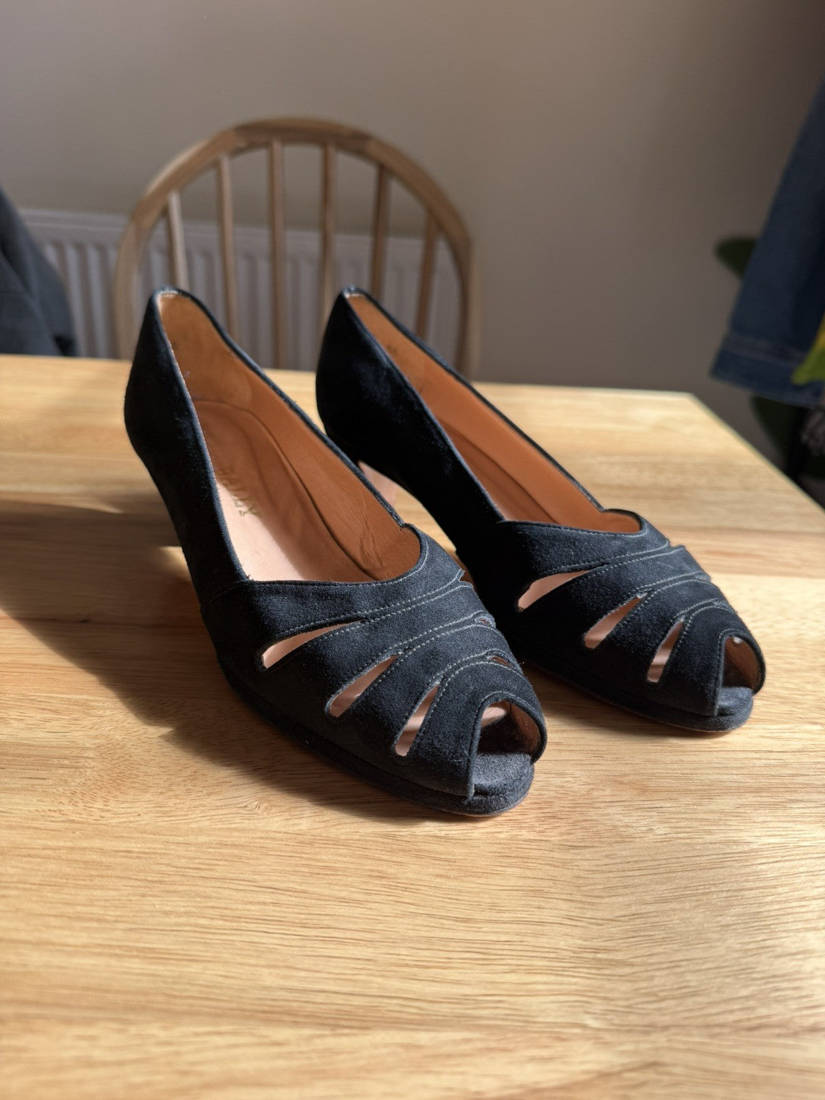 Vintage UK Size 5 Black Genuine Suede Low Heel Peep Toe Heels Sandals Bally