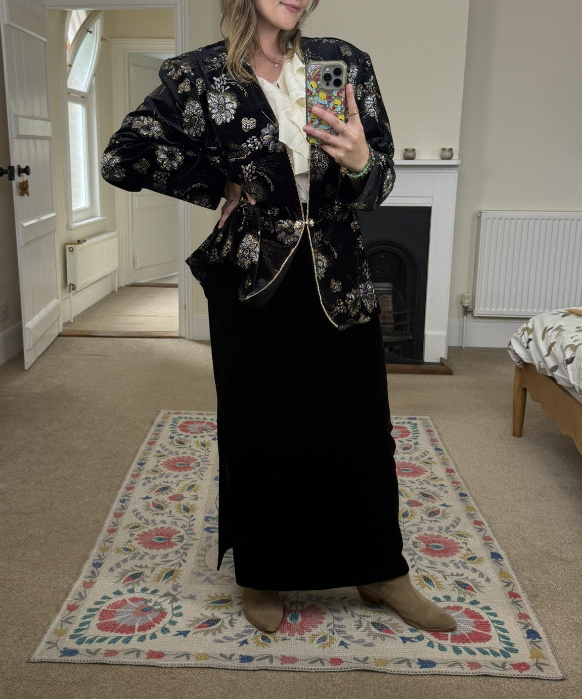 Vintage 80s Size 2XL 18-24 Black Witchy Sparkly Velvet Jacket by R&M Richards