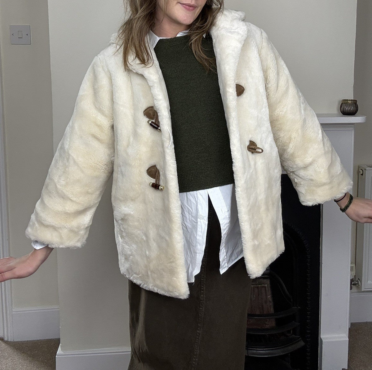 Vintage Size S 6-8 Cream Hooded Faux Fur Coat Duebi