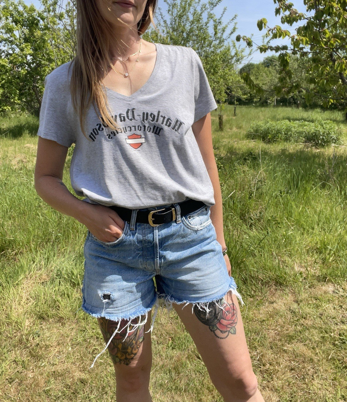 Vintage Size L 10-14 Grey V-Neck Harley Davidson T-Shirt