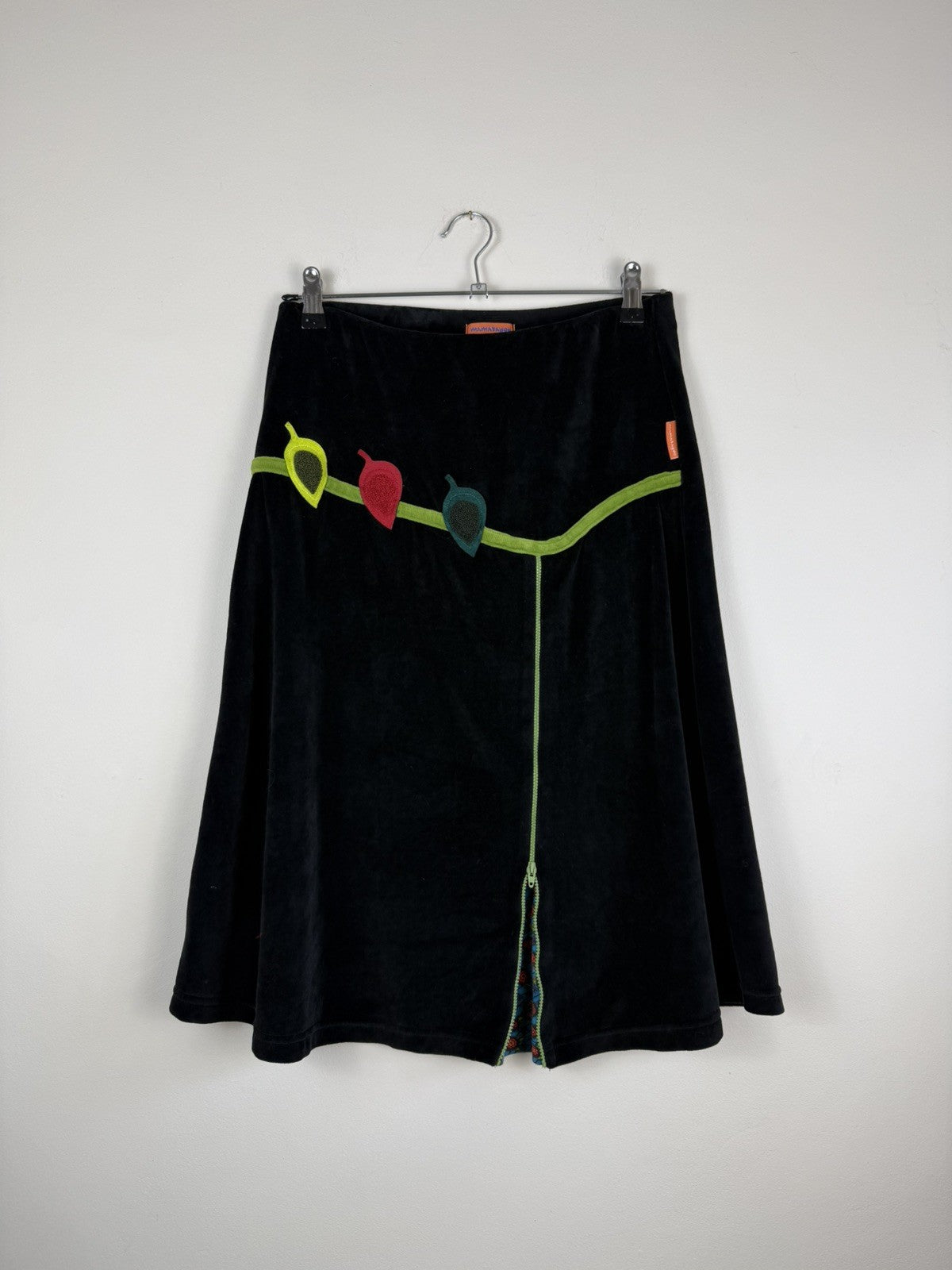 Vintage 90s Size S 8-10 Black Velvet Boho Earthy Leaf Skirt Mamatoyou