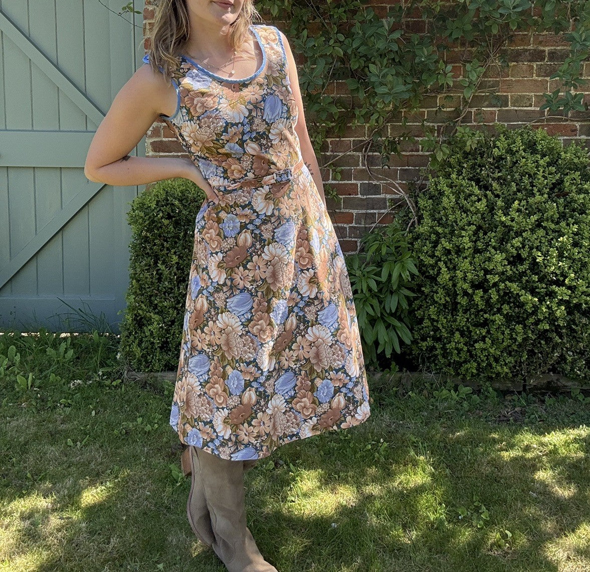 Vintage 1960s Size XS 6 & 8 Blue Brown Floral Cotton Belted Dress Atlantic