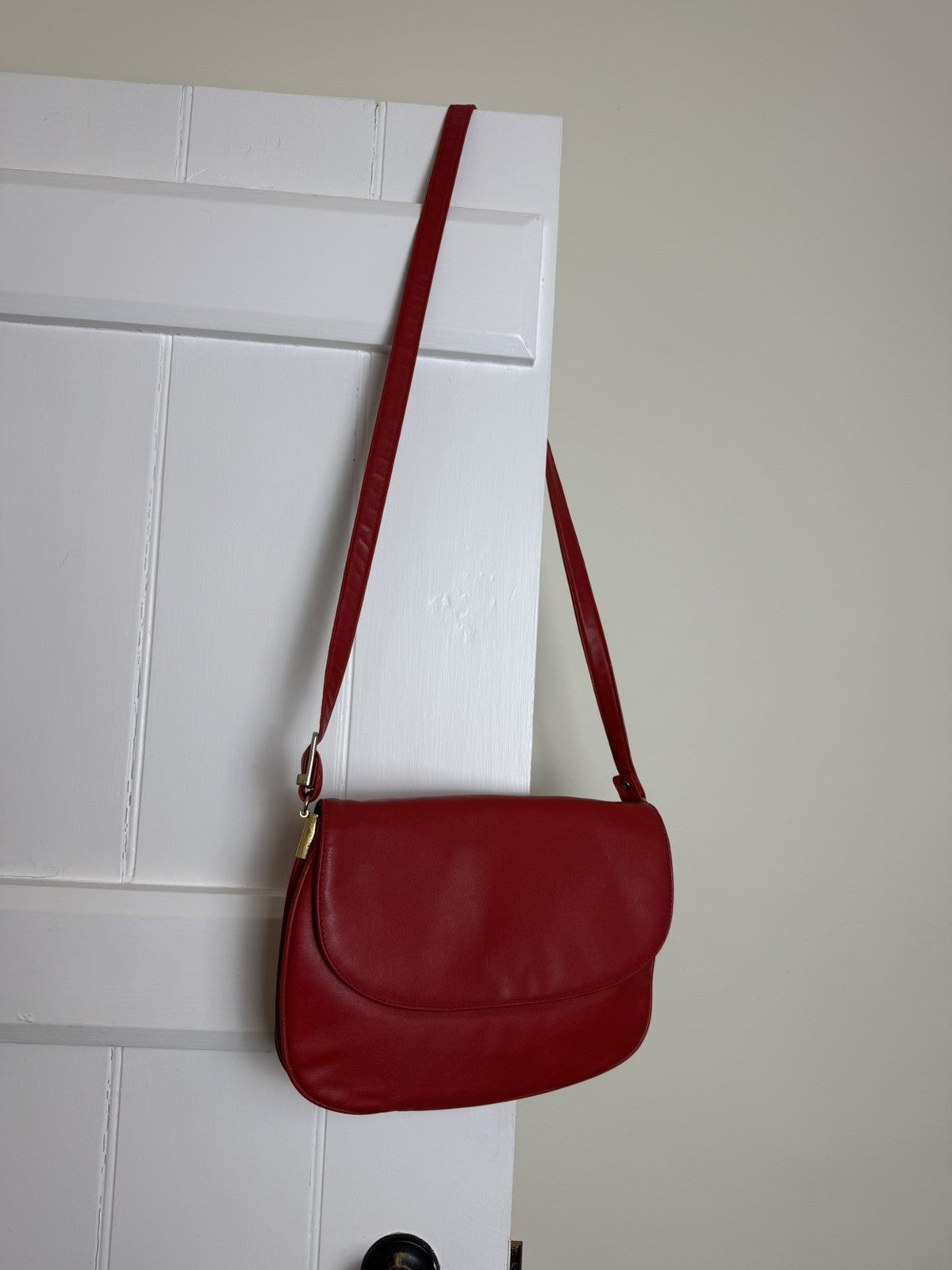 Vintage 80s Red Leather Crossbody Shoulder Bag Brenton
