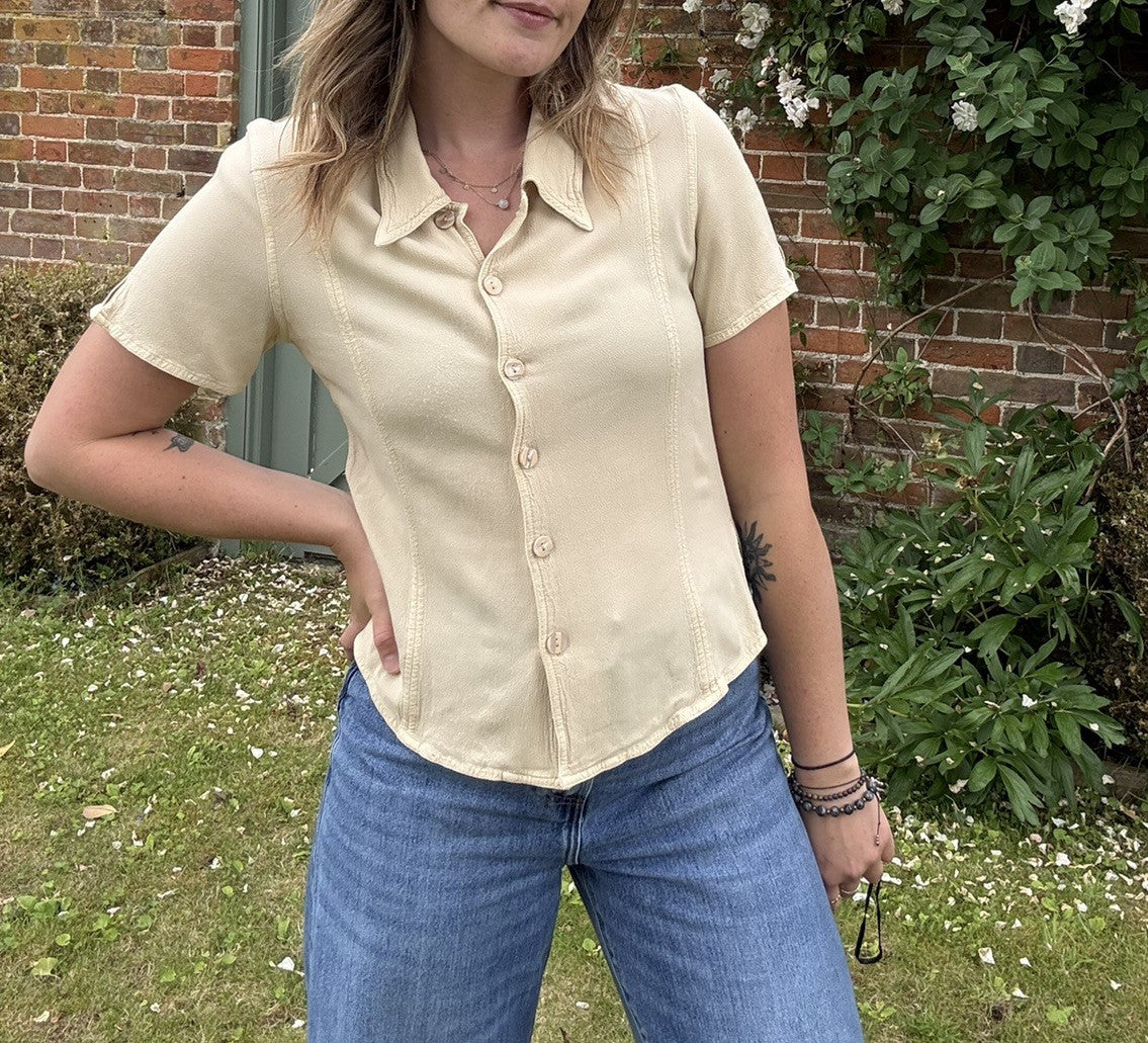 Vintage Size S 6-10 Ecru Beige Short Sleeve Button Front Shirt Off Shoot