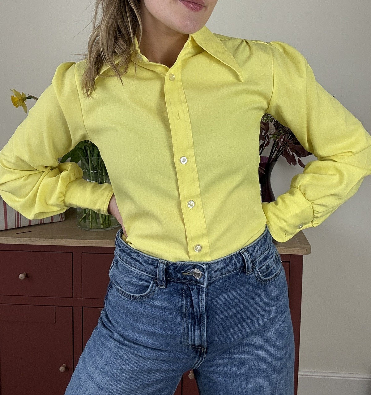 Vintage 70s Size XS 6-8 Yellow Dagger Collar Shirt