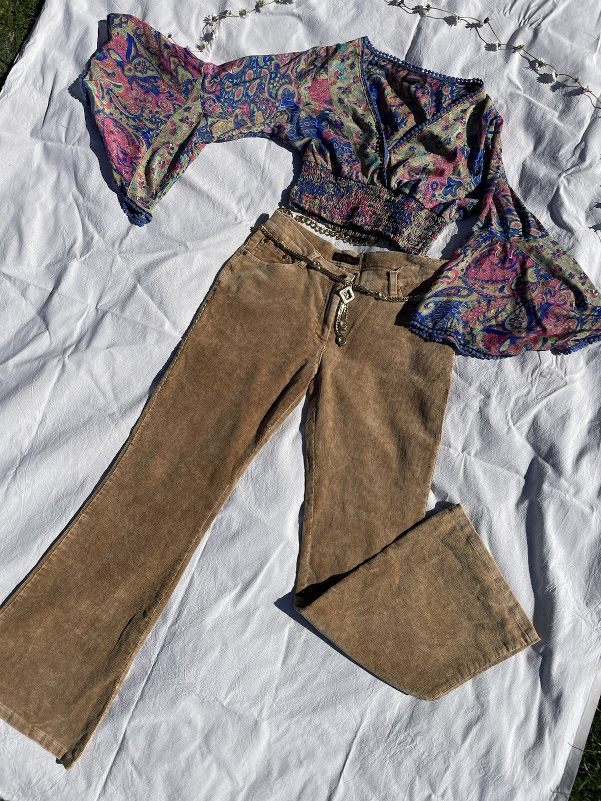 Vintage 00s Size 12 Mid-Low Waist Tan Flared Corduroy Trousers Hua Bao