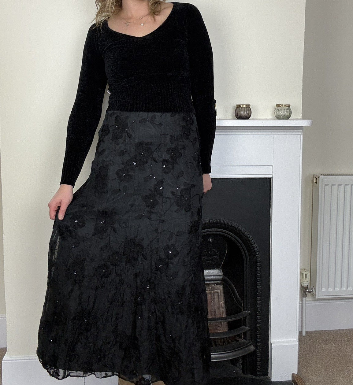 Vintage Size S 8-10 W28 Black Whimsical Embroidered 100% Silk Midi Skirt Monsoon