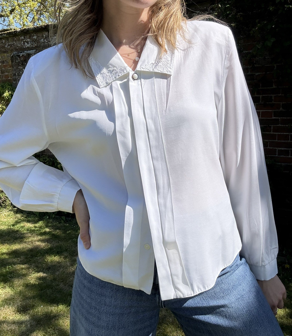Vintage Size XL 14 & 16 White Embroidered Collar Blouse Shirt Opus