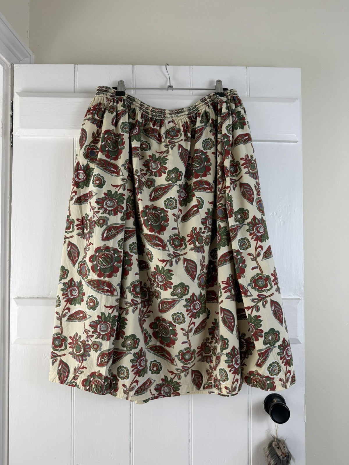 Vintage 3XL 20-24 Cream Boho Floral Patterned Cotton Liberty Midi Skirt