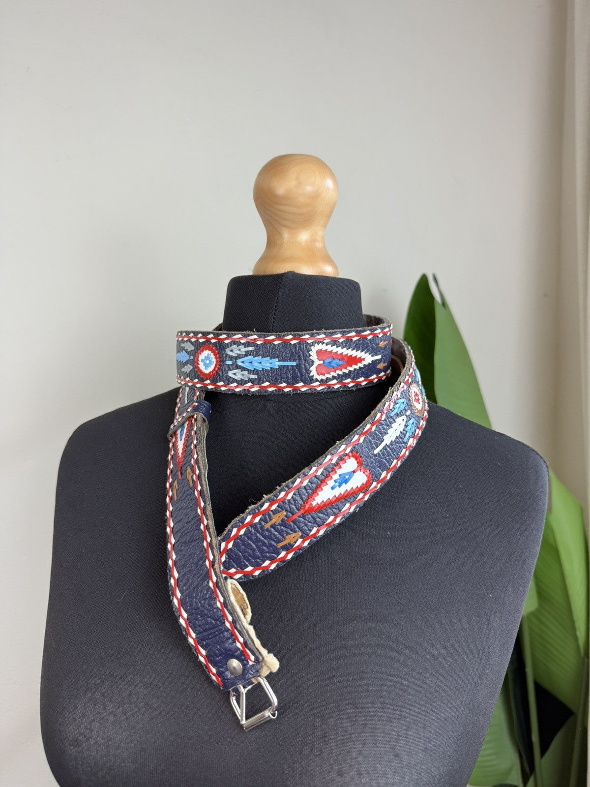 Vintage Size L 12-16 Navy Aztec Western Leather Belt