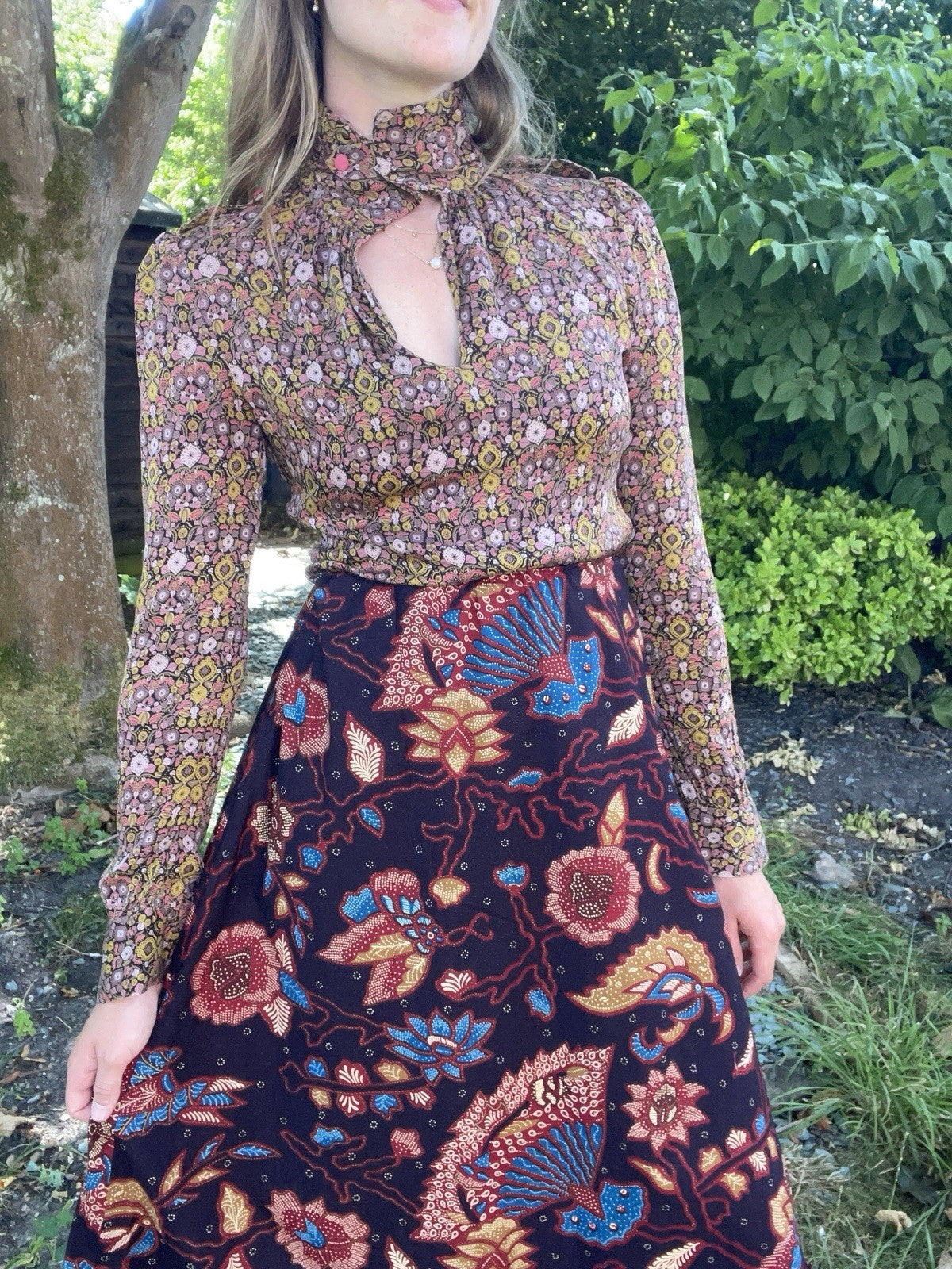 Vintage 60/70s Size XS Boho Patterned High Neck Silk Blouse Penguin Munsingwear